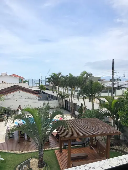 Foto 1 de Casa com 4 quartos à venda, 300m2 em Praia de Fora, Palhoca - SC