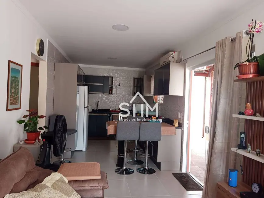 Foto 9 de Casa com 2 quartos à venda, 150m2 em São João do Rio Vermelho, Florianopolis - SC