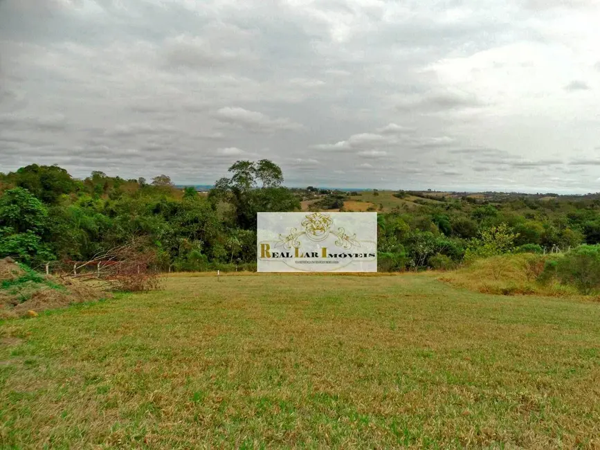 Foto 1 de Terreno / Lote à venda, 1734m2 em Aracoiaba Da Serra - SP