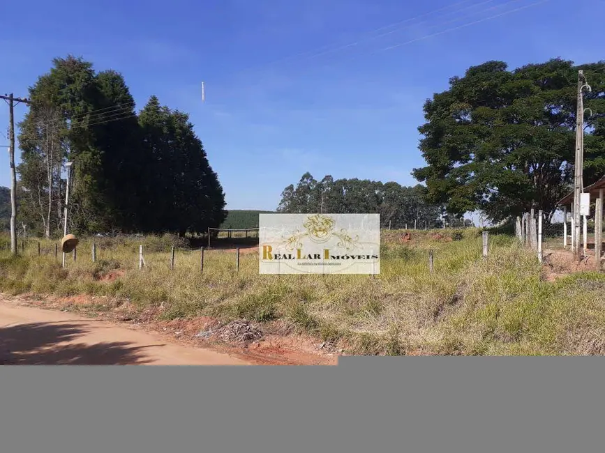Foto 1 de Terreno / Lote à venda, 1235m2 em Sarapui - SP