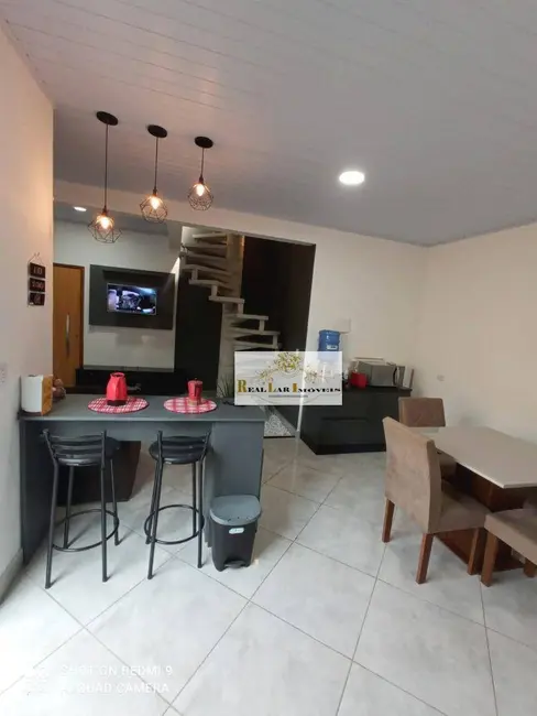 Sobrado com 3 quartos à venda, 145m2 em Sarapui - SP - imagem 9 Foto 9 de Sobrado com 3 quartos à venda, 145m2 em Sarapui - SP