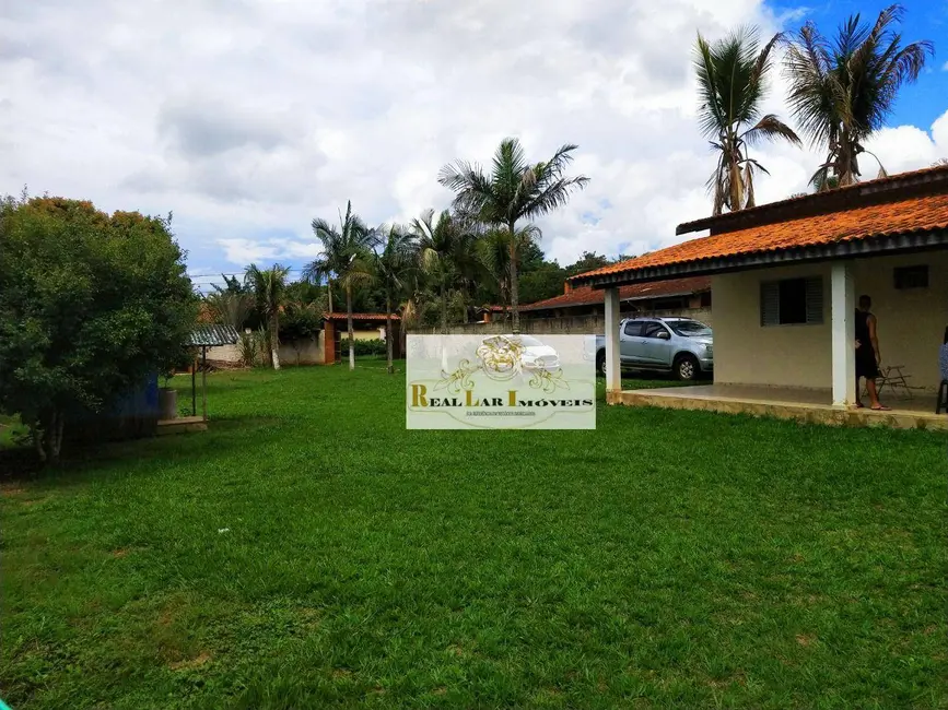 Chácara com 4 quartos à venda, 1000m2 em Sarapui - SP - imagem 3 Foto 3 de Chácara com 4 quartos à venda, 1000m2 em Sarapui - SP
