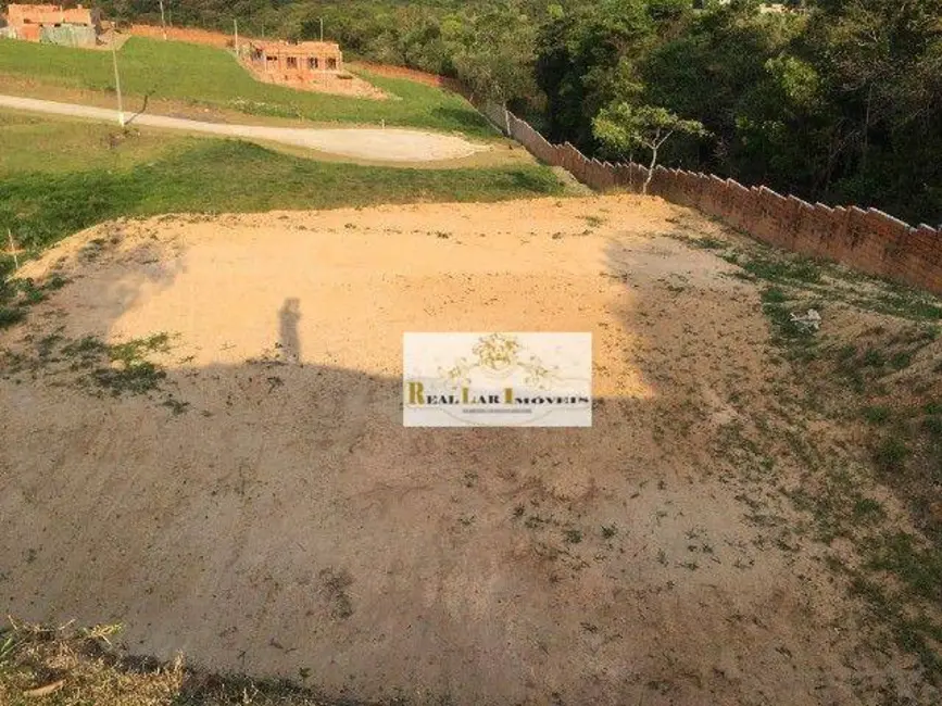 Foto 1 de Terreno / Lote à venda, 927m2 em Aracoiaba Da Serra - SP
