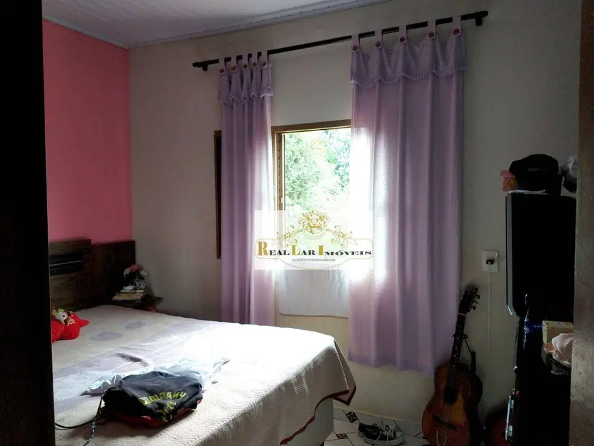 Chácara com 3 quartos à venda, 1000m2 em Sarapui - SP - imagem 8 Foto 8 de Chácara com 3 quartos à venda, 1000m2 em Sarapui - SP