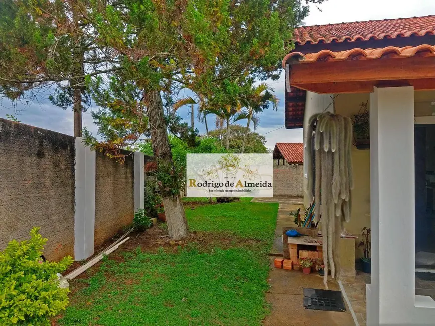 Chácara com 4 quartos à venda, 1000m2 em Sarapui - SP - imagem 4 Foto 4 de Chácara com 4 quartos à venda, 1000m2 em Sarapui - SP