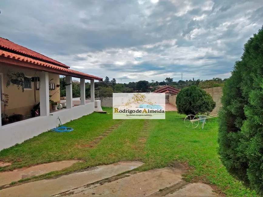 Chácara com 4 quartos à venda, 1000m2 em Sarapui - SP - imagem 3 Foto 3 de Chácara com 4 quartos à venda, 1000m2 em Sarapui - SP