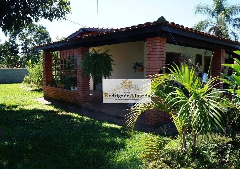 Chácara com 2 quartos à venda, 1895m2 em Sarapui - SP - imagem 3 Foto 3 de Chácara com 2 quartos à venda, 1895m2 em Sarapui - SP