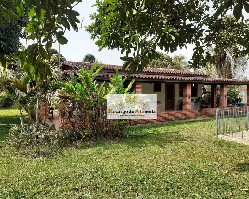 Chácara com 2 quartos à venda, 1895m2 em Sarapui - SP - imagem 4 Foto 4 de Chácara com 2 quartos à venda, 1895m2 em Sarapui - SP