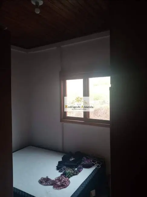 Chácara com 3 quartos à venda, 1000m2 em Sarapui - SP - imagem 9 Foto 9 de Chácara com 3 quartos à venda, 1000m2 em Sarapui - SP