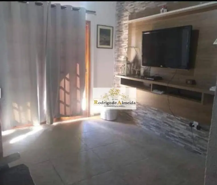 Chácara com 3 quartos à venda, 1000m2 em Sarapui - SP - imagem 4 Foto 4 de Chácara com 3 quartos à venda, 1000m2 em Sarapui - SP