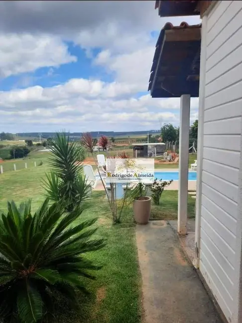 Chácara com 3 quartos à venda, 1000m2 em Sarapui - SP - imagem 3 Foto 3 de Chácara com 3 quartos à venda, 1000m2 em Sarapui - SP