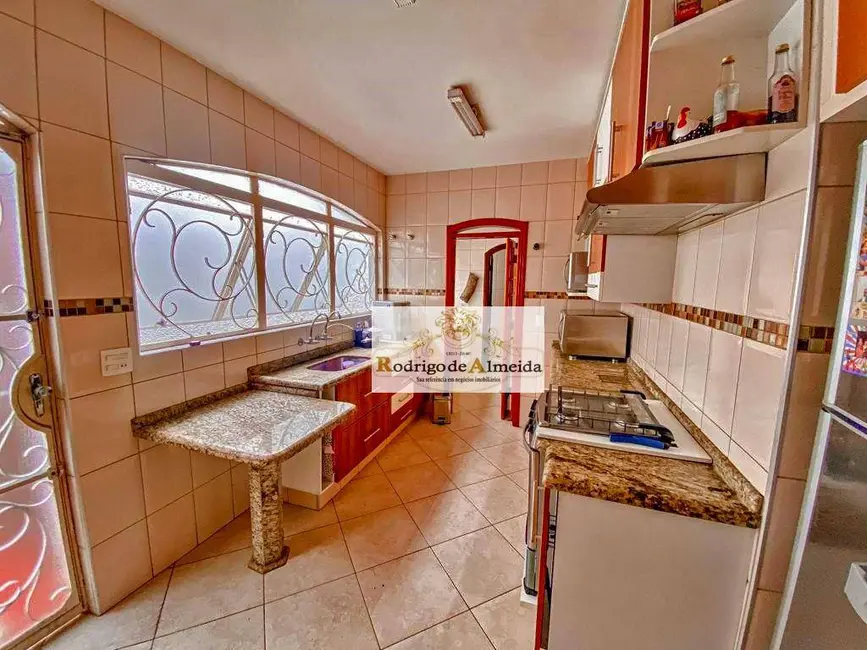 Casa com 3 quartos à venda, 300m2 em Jardim Emília, Sorocaba - SP - imagem 9 Foto 9 de Casa com 3 quartos à venda, 300m2 em Jardim Emília, Sorocaba - SP