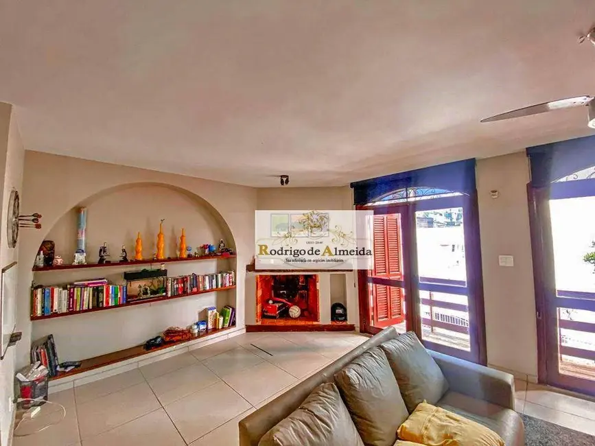 Casa com 3 quartos à venda, 300m2 em Jardim Emília, Sorocaba - SP - imagem 1 Foto 1 de Casa com 3 quartos à venda, 300m2 em Jardim Emília, Sorocaba - SP