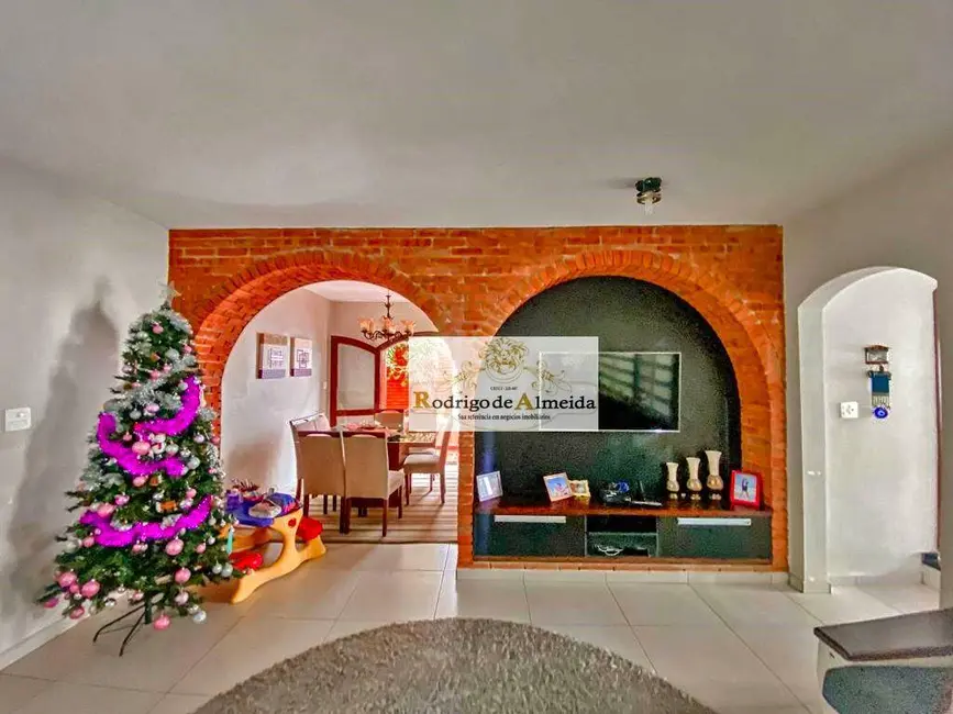 Casa com 3 quartos à venda, 300m2 em Jardim Emília, Sorocaba - SP - imagem 4 Foto 4 de Casa com 3 quartos à venda, 300m2 em Jardim Emília, Sorocaba - SP
