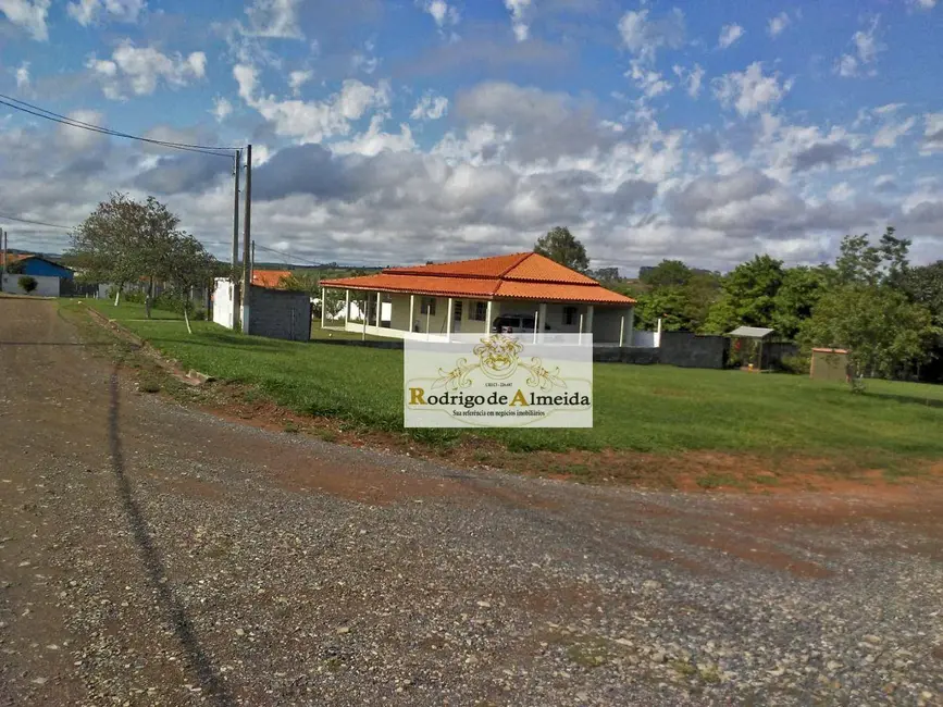 Chácara com 2 quartos à venda, 940m2 em Capela Do Alto - SP - imagem 4 Foto 4 de Chácara com 2 quartos à venda, 940m2 em Capela Do Alto - SP