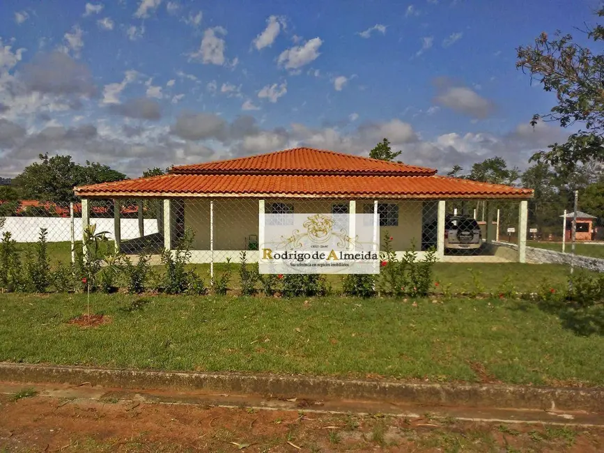 Chácara com 2 quartos à venda, 940m2 em Capela Do Alto - SP - imagem 3 Foto 3 de Chácara com 2 quartos à venda, 940m2 em Capela Do Alto - SP