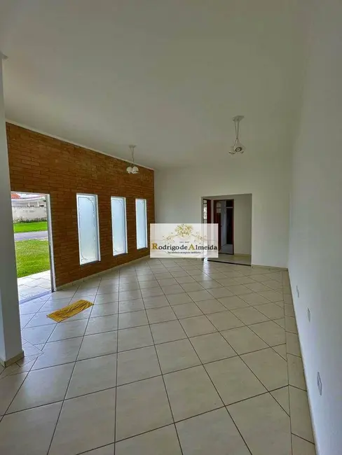 Foto 4 de Casa de Condomínio com 3 quartos à venda, 860m2 em Aracoiaba Da Serra - SP