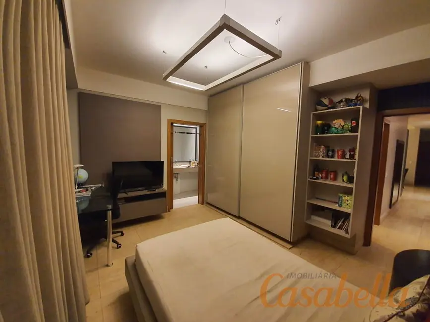 Apartamento com 4 quartos à venda, 378m2 em Setor Bueno, Goiania - GO - imagem 9 Foto 9 de Apartamento com 4 quartos à venda, 378m2 em Setor Bueno, Goiania - GO