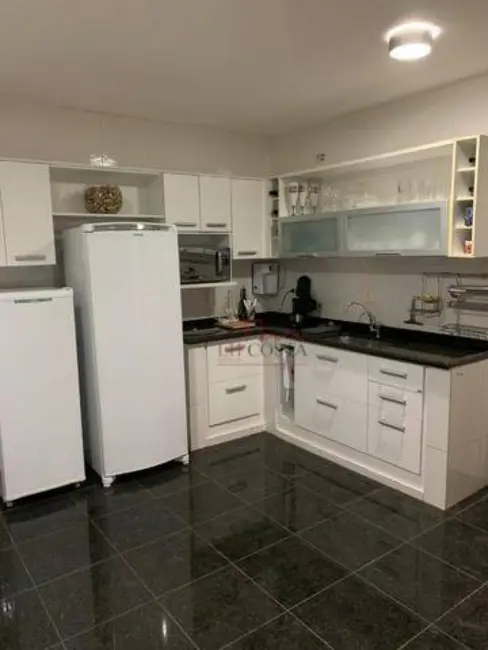 Foto 3 de Casa com 4 quartos à venda, 200m2 em São Francisco, Niteroi - RJ