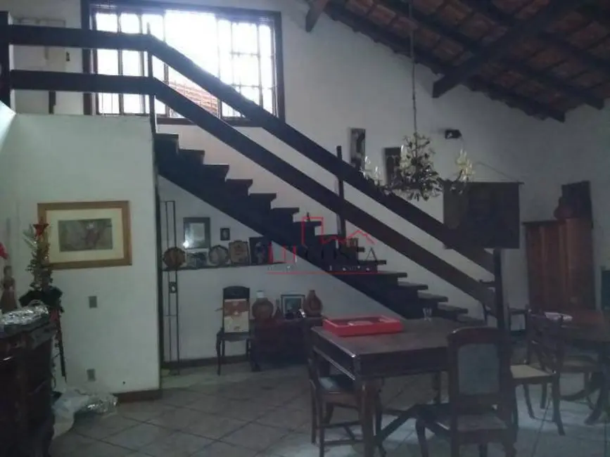 Foto 5 de Casa com 6 quartos à venda, 350m2 em Maria Paula, Niteroi - RJ
