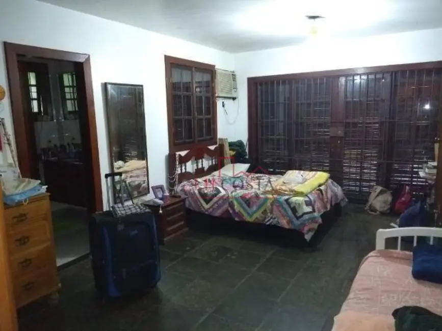 Foto 8 de Casa com 6 quartos à venda, 350m2 em Maria Paula, Niteroi - RJ