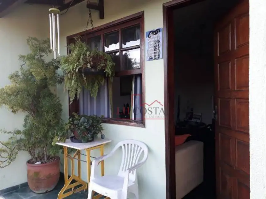 Foto 1 de Casa de Condomínio com 2 quartos à venda, 95m2 em Caramujo, Niteroi - RJ