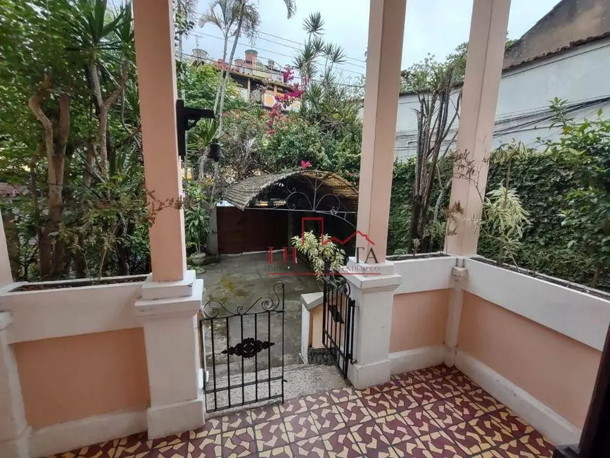 Foto 8 de Casa com 4 quartos à venda, 660m2 em São Domingos, Niteroi - RJ