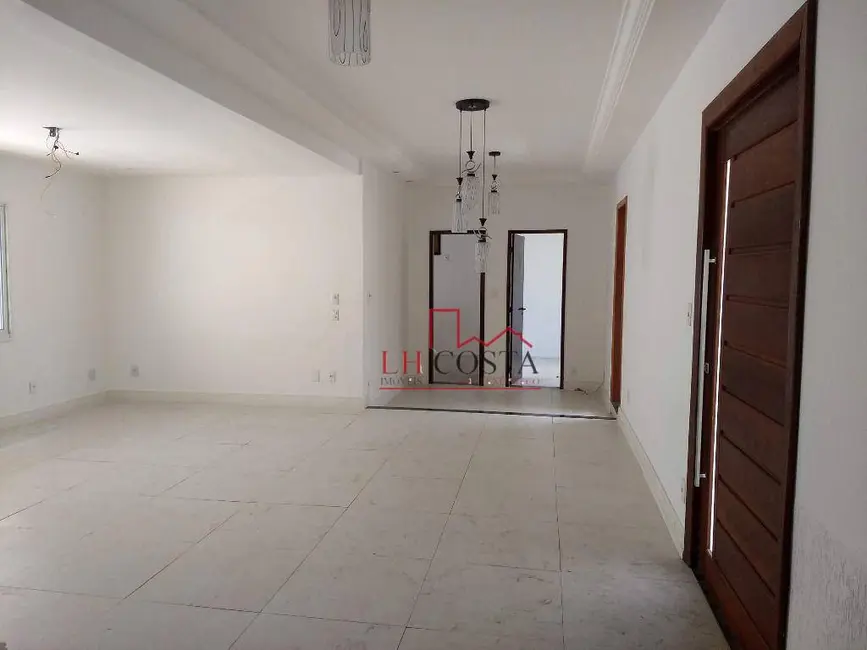 Foto 2 de Casa com 2 quartos à venda, 360m2 em Itaipu, Niteroi - RJ