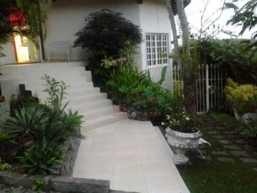 Foto 3 de Casa de Condomínio com 4 quartos à venda, 700m2 em Badu, Niteroi - RJ