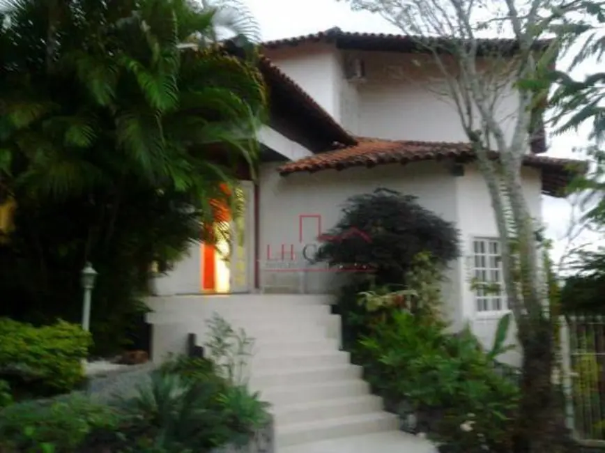 Foto 2 de Casa de Condomínio com 4 quartos à venda, 700m2 em Badu, Niteroi - RJ