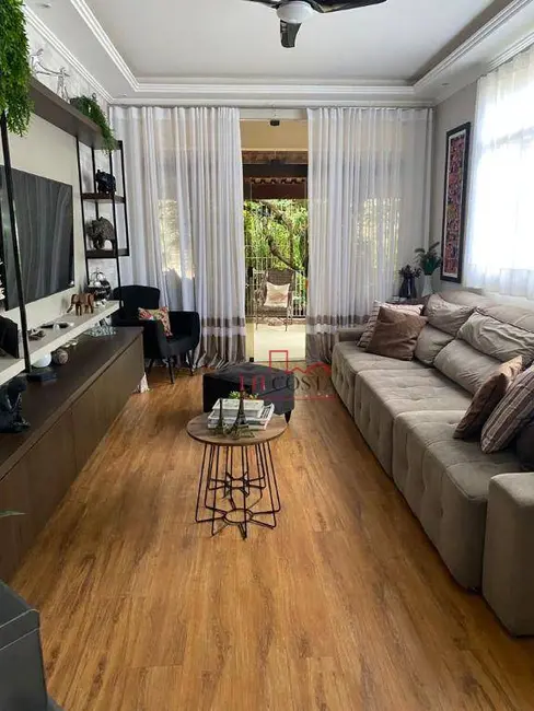 Foto 3 de Casa com 3 quartos à venda, 360m2 em São Francisco, Niteroi - RJ