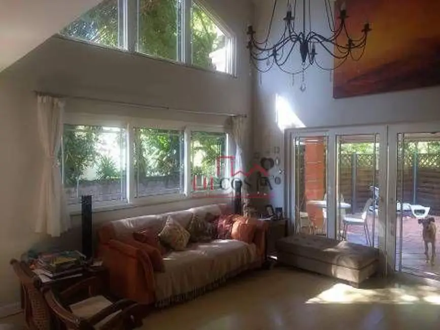 Foto 1 de Casa com 4 quartos à venda, 255m2 em Pendotiba, Niteroi - RJ