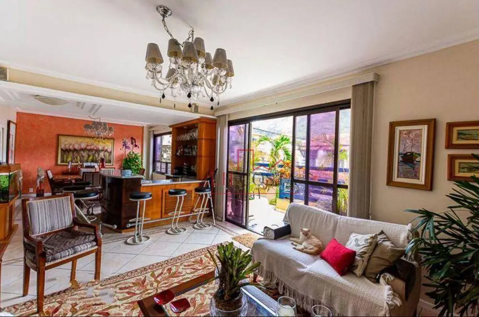 Foto 1 de Casa com 4 quartos à venda e para alugar, 600m2 em São Francisco, Niteroi - RJ
