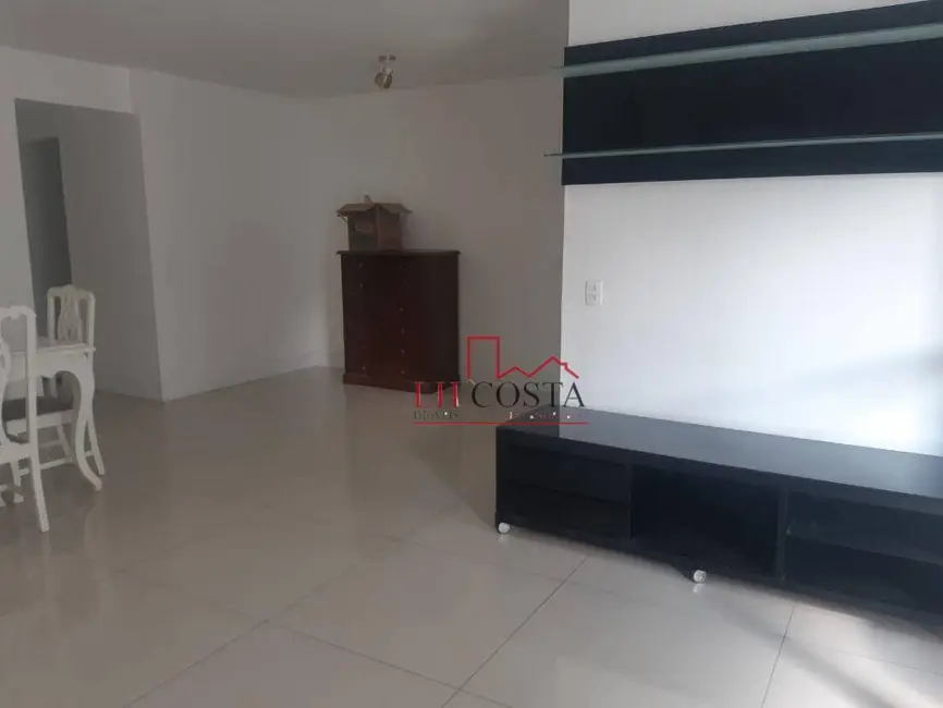 Apartamento com 4 quartos para alugar, 120m2 em Ingá, Niteroi - RJ - imagem 9 Foto 9 de Apartamento com 4 quartos para alugar, 120m2 em Ingá, Niteroi - RJ