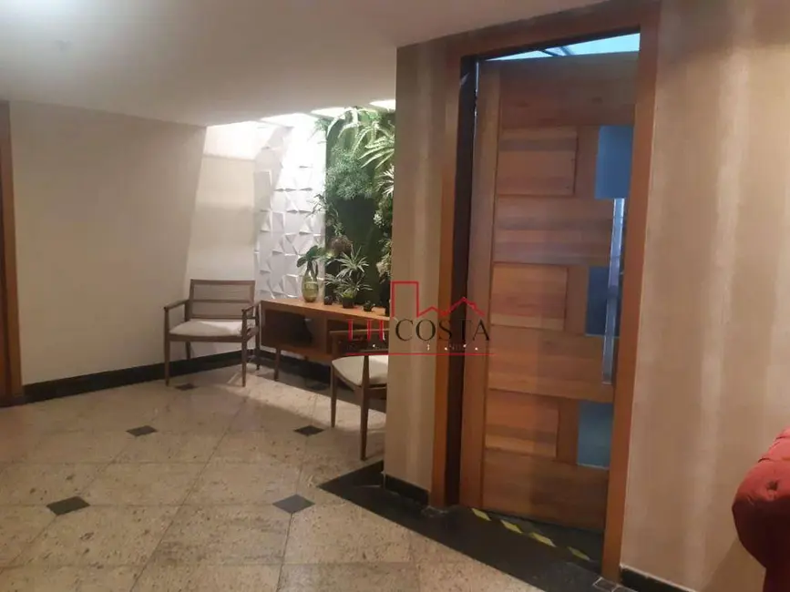 Apartamento com 4 quartos para alugar, 120m2 em Ingá, Niteroi - RJ - imagem 2 Foto 2 de Apartamento com 4 quartos para alugar, 120m2 em Ingá, Niteroi - RJ