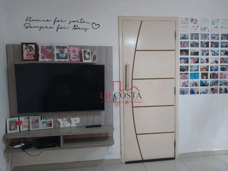 Foto 2 de Casa de Condomínio com 2 quartos para alugar, 90m2 em Maria Paula, Niteroi - RJ