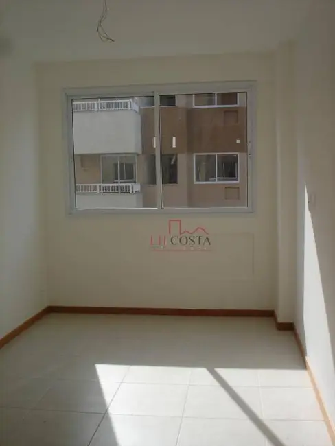 Foto 4 de Apartamento com 2 quartos à venda, 60m2 em Maria Paula, Niteroi - RJ