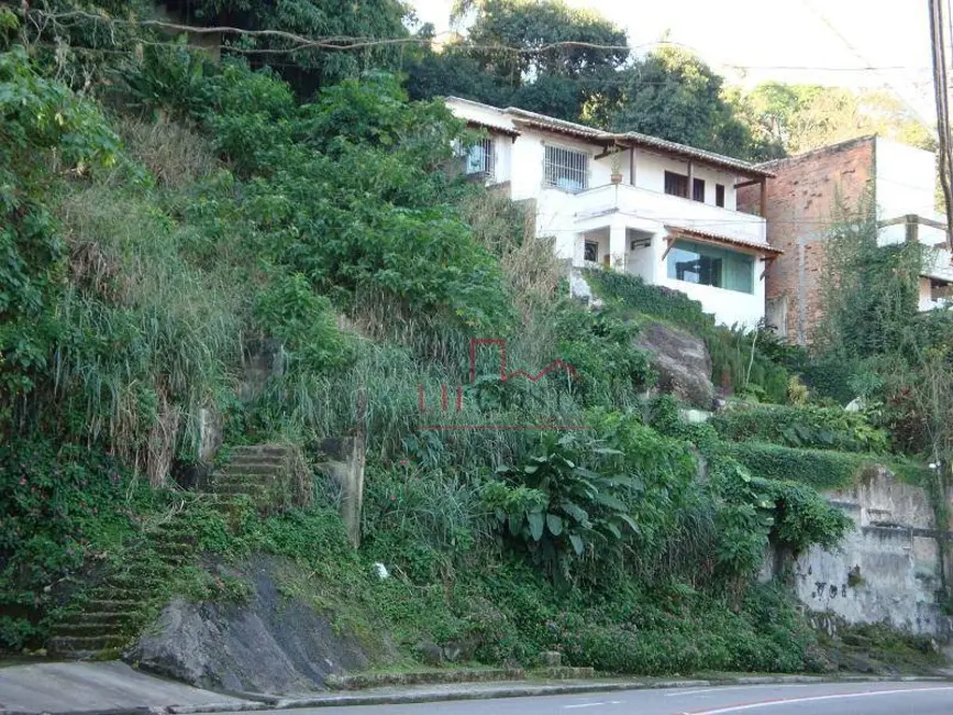 Terreno / Lote à venda, 726m2 em São Francisco, Niteroi - RJ - imagem 5 Foto 5 de Terreno / Lote à venda, 726m2 em São Francisco, Niteroi - RJ