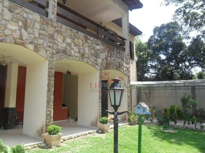 Casa com 8 quartos à venda e para alugar, 1000m2 em Itaipu, Niteroi - RJ - imagem 3 Foto 3 de Casa com 8 quartos à venda e para alugar, 1000m2 em Itaipu, Niteroi - RJ