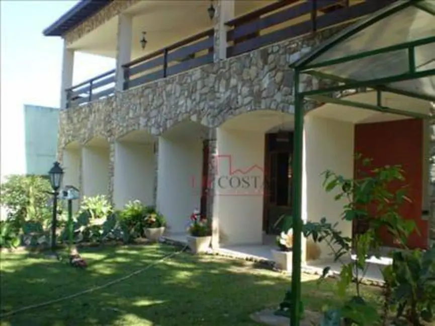 Foto 2 de Casa com 8 quartos à venda e para alugar, 1000m2 em Itaipu, Niteroi - RJ