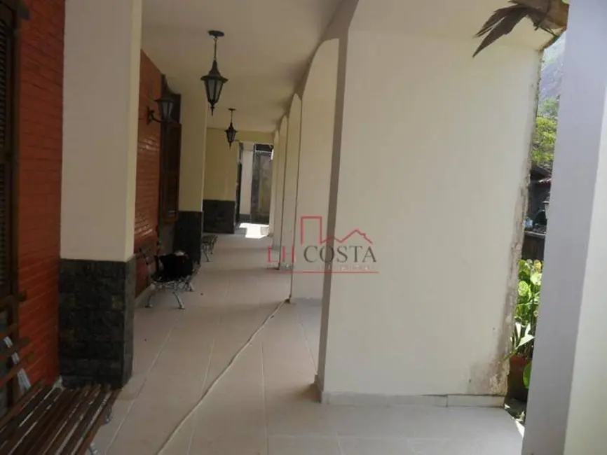 Casa com 8 quartos à venda e para alugar, 1000m2 em Itaipu, Niteroi - RJ - imagem 6 Foto 6 de Casa com 8 quartos à venda e para alugar, 1000m2 em Itaipu, Niteroi - RJ