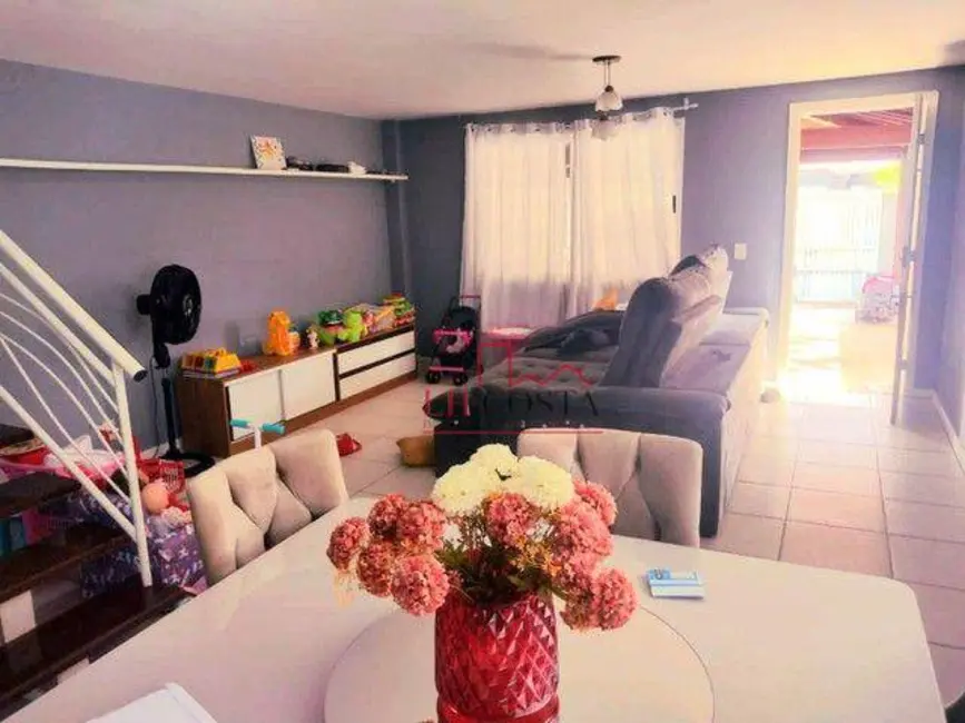 Foto 2 de Casa com 4 quartos à venda, 152m2 em Serra Grande, Niteroi - RJ