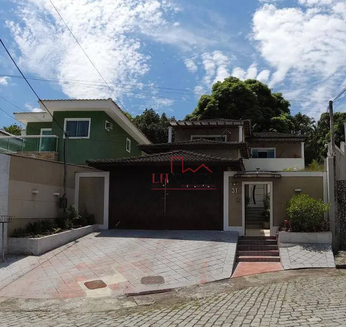 Foto 2 de Casa de Condomínio com 6 quartos à venda, 350m2 em Maria Paula, Niteroi - RJ