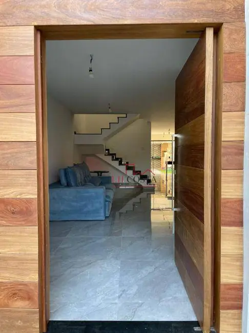 Foto 2 de Casa com 4 quartos à venda, 180m2 em Piratininga, Niteroi - RJ