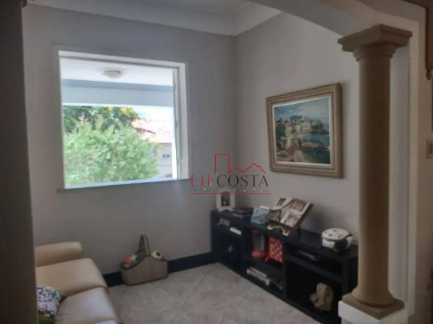 Casa com 4 quartos à venda, 814m2 em Santa Rosa, Niteroi - RJ - imagem 5 Foto 5 de Casa com 4 quartos à venda, 814m2 em Santa Rosa, Niteroi - RJ