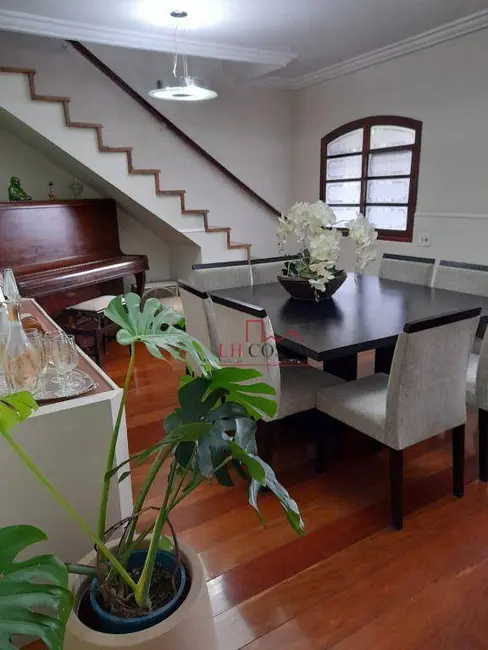 Foto 9 de Casa com 6 quartos à venda, 360m2 em Piratininga, Niteroi - RJ