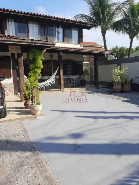 Foto 1 de Casa com 6 quartos à venda, 360m2 em Piratininga, Niteroi - RJ