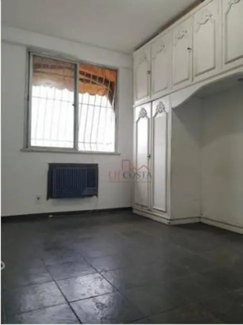 Cobertura com 2 quartos à venda, 110m2 em Centro, Niteroi - RJ - imagem 6 Foto 6 de Cobertura com 2 quartos à venda, 110m2 em Centro, Niteroi - RJ