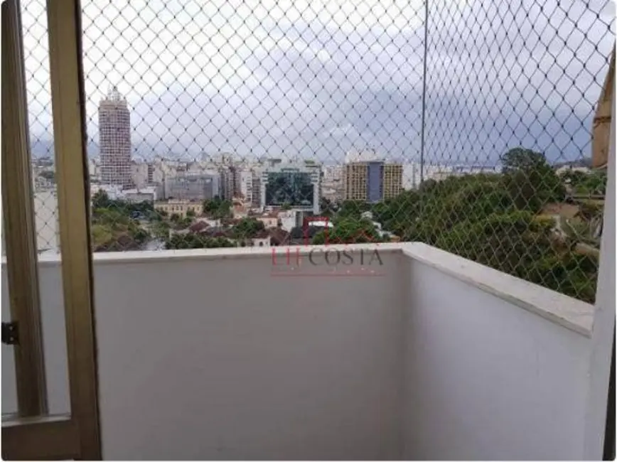 Cobertura com 2 quartos à venda, 110m2 em Centro, Niteroi - RJ - imagem 3 Foto 3 de Cobertura com 2 quartos à venda, 110m2 em Centro, Niteroi - RJ