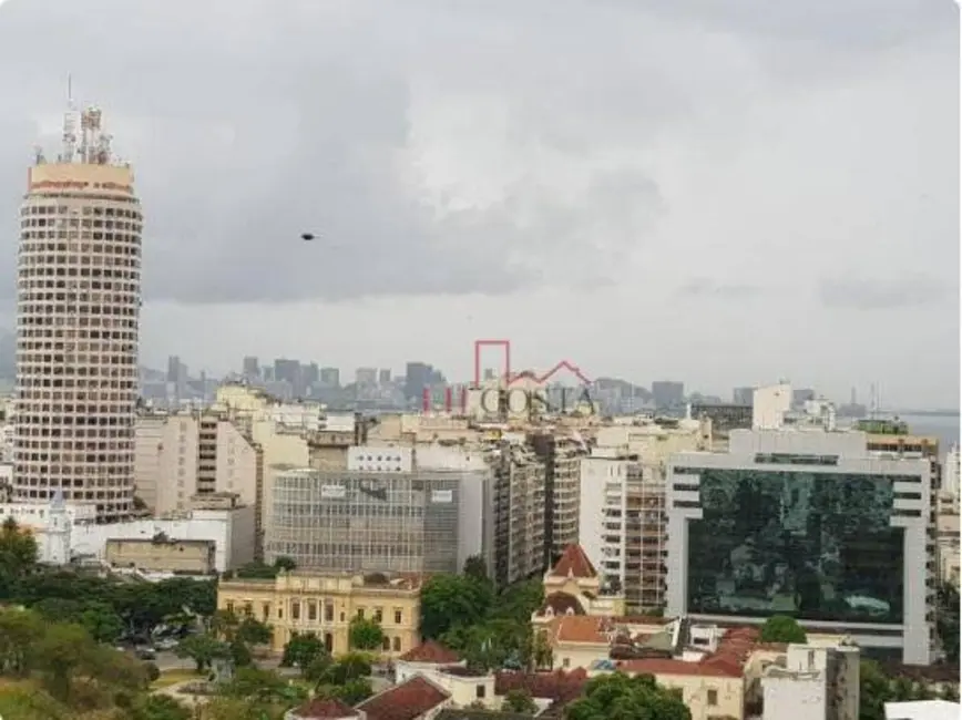 Cobertura com 2 quartos à venda, 110m2 em Centro, Niteroi - RJ - imagem 5 Foto 5 de Cobertura com 2 quartos à venda, 110m2 em Centro, Niteroi - RJ